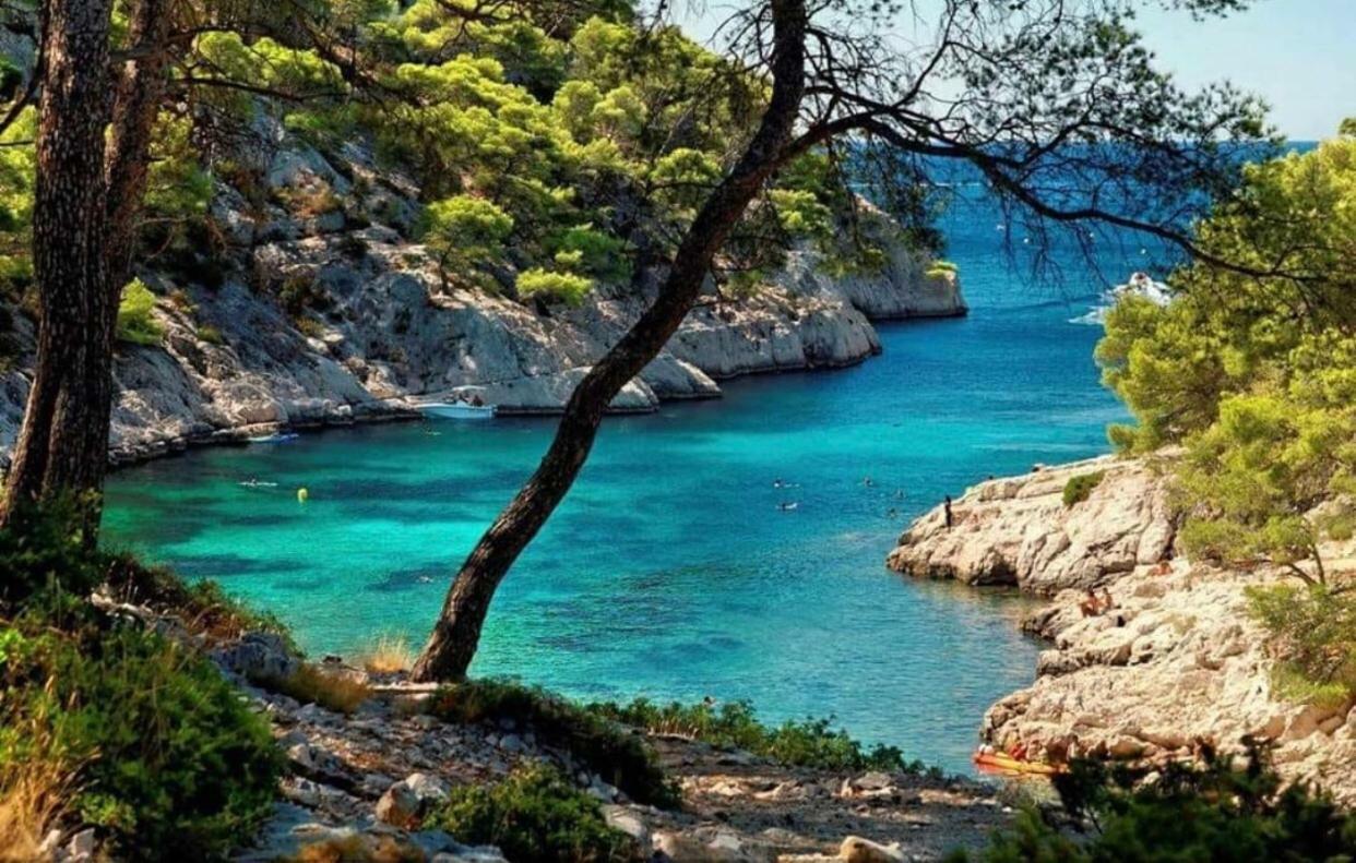 Апартаменты Mazet « Domaine De La Pinede » Ле-Лаванду Экстерьер фото